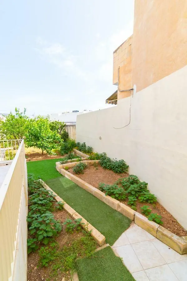 Modern Apartment Is-Swieqi Malta